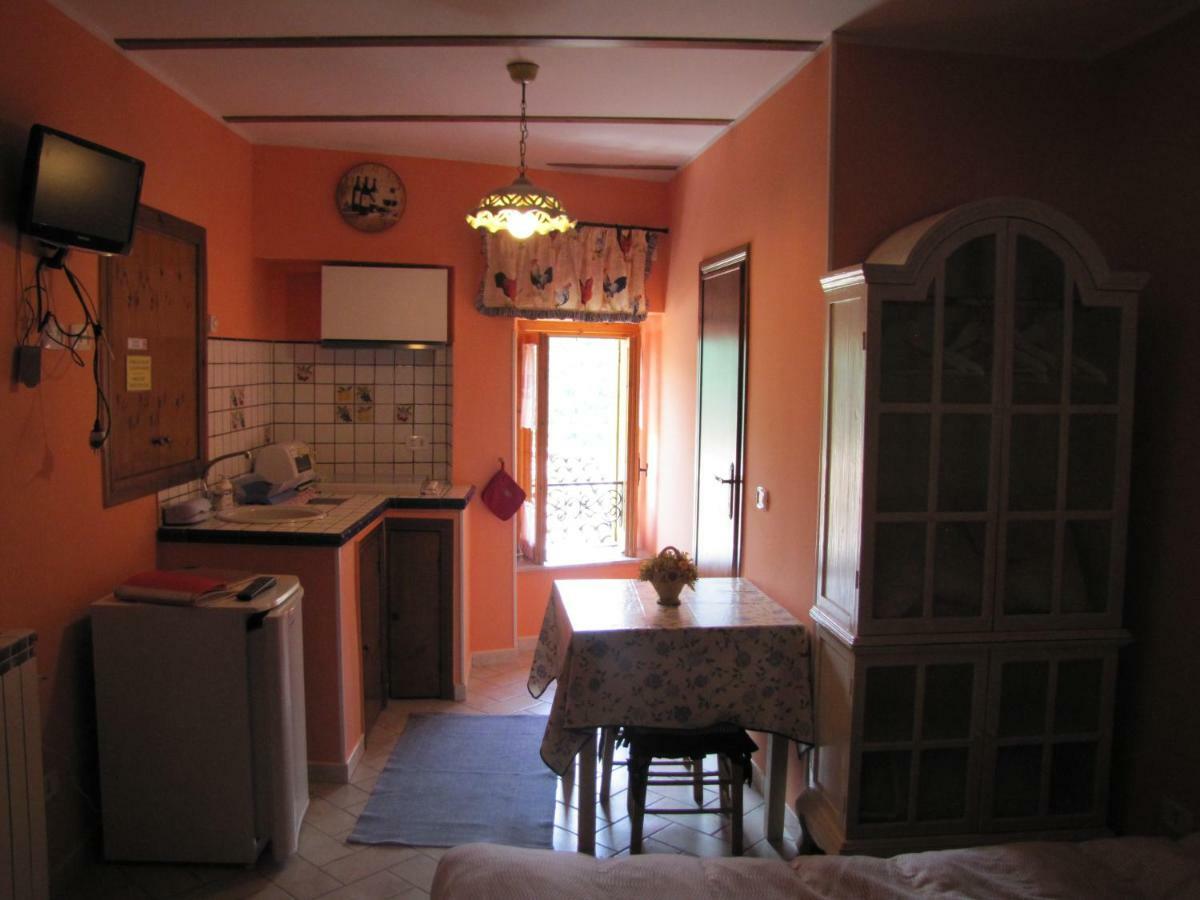 Maison Dina Collepardo ภายนอก รูปภาพ